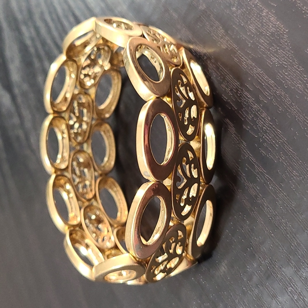 🍭 3/$25 🍭 Lia Sophia gold plated brac
